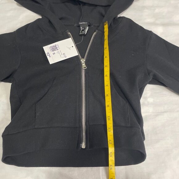 Forever 21 Black Cropped Zip-Up Hoodie Women’s Small | Full Zip Short Jacket NWT - Picture 8 of 10